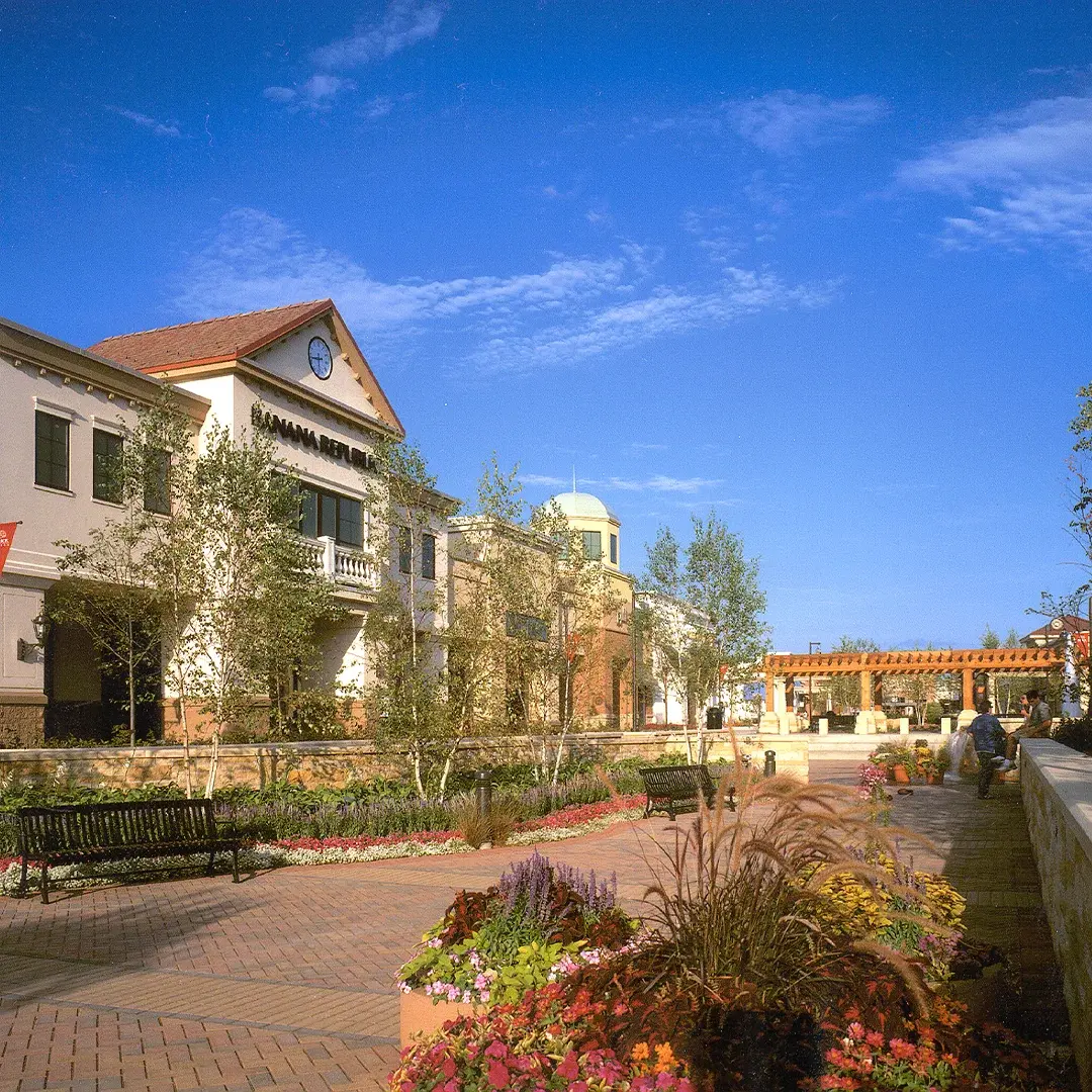 First lifestyle center in Minnesota, Shoppes at Arbor Lakes